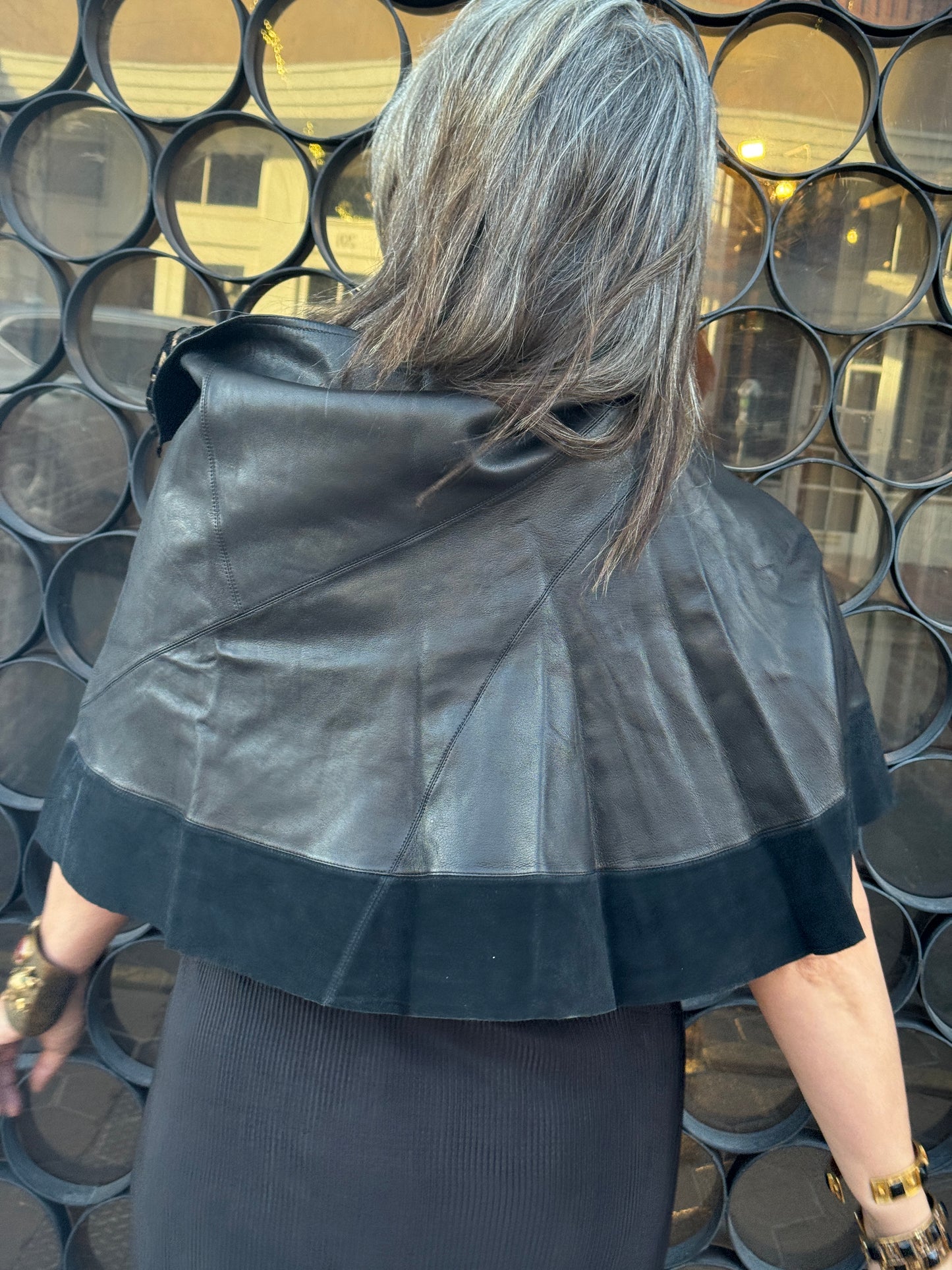 BLACK LEATHER CAPELET