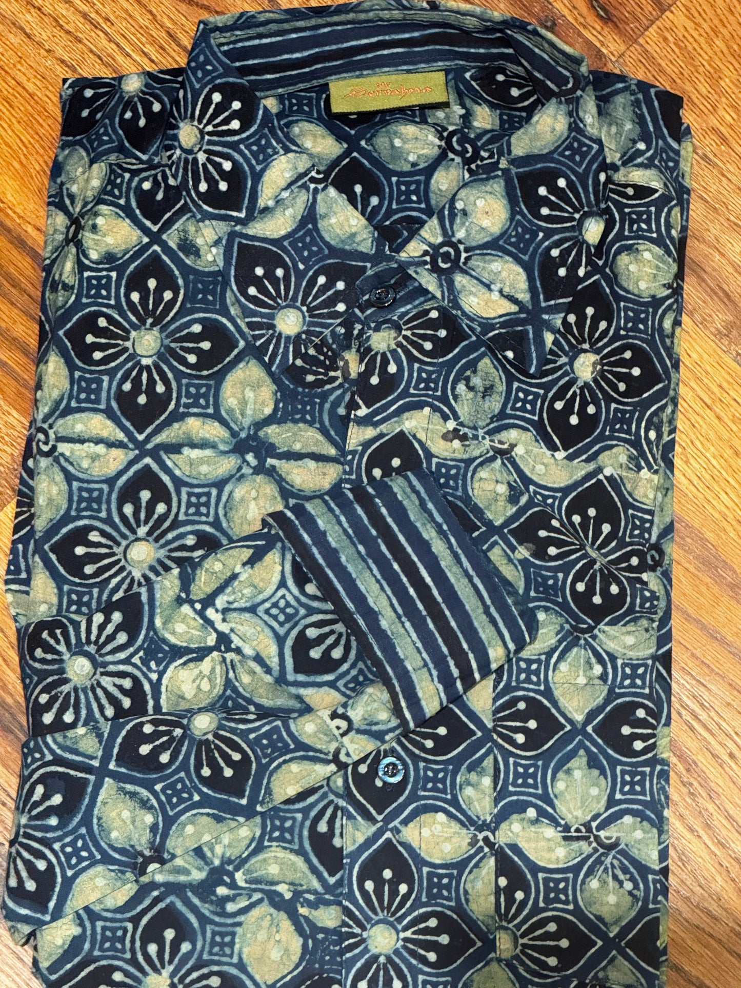 BLOCK PRINT MENS SHIRT Size SMALL Only