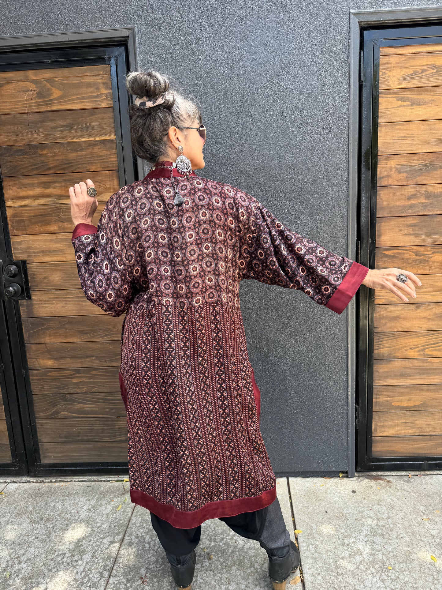 SMOKED CHERRY AJRAKH KIMONO