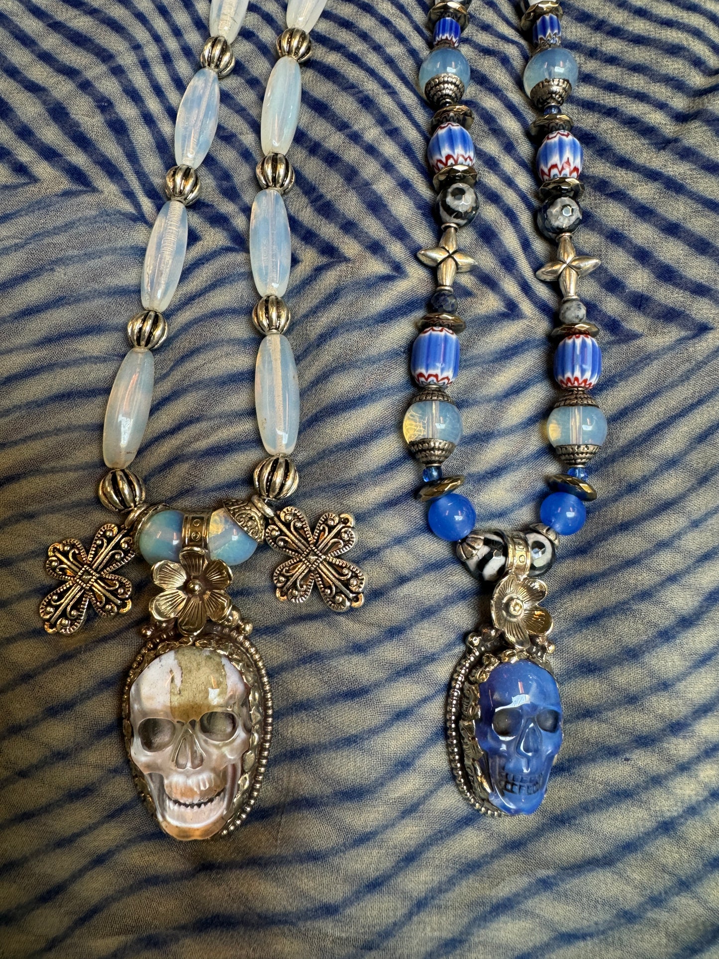 MOONLIGHT GLOW SKULL NECKLACES