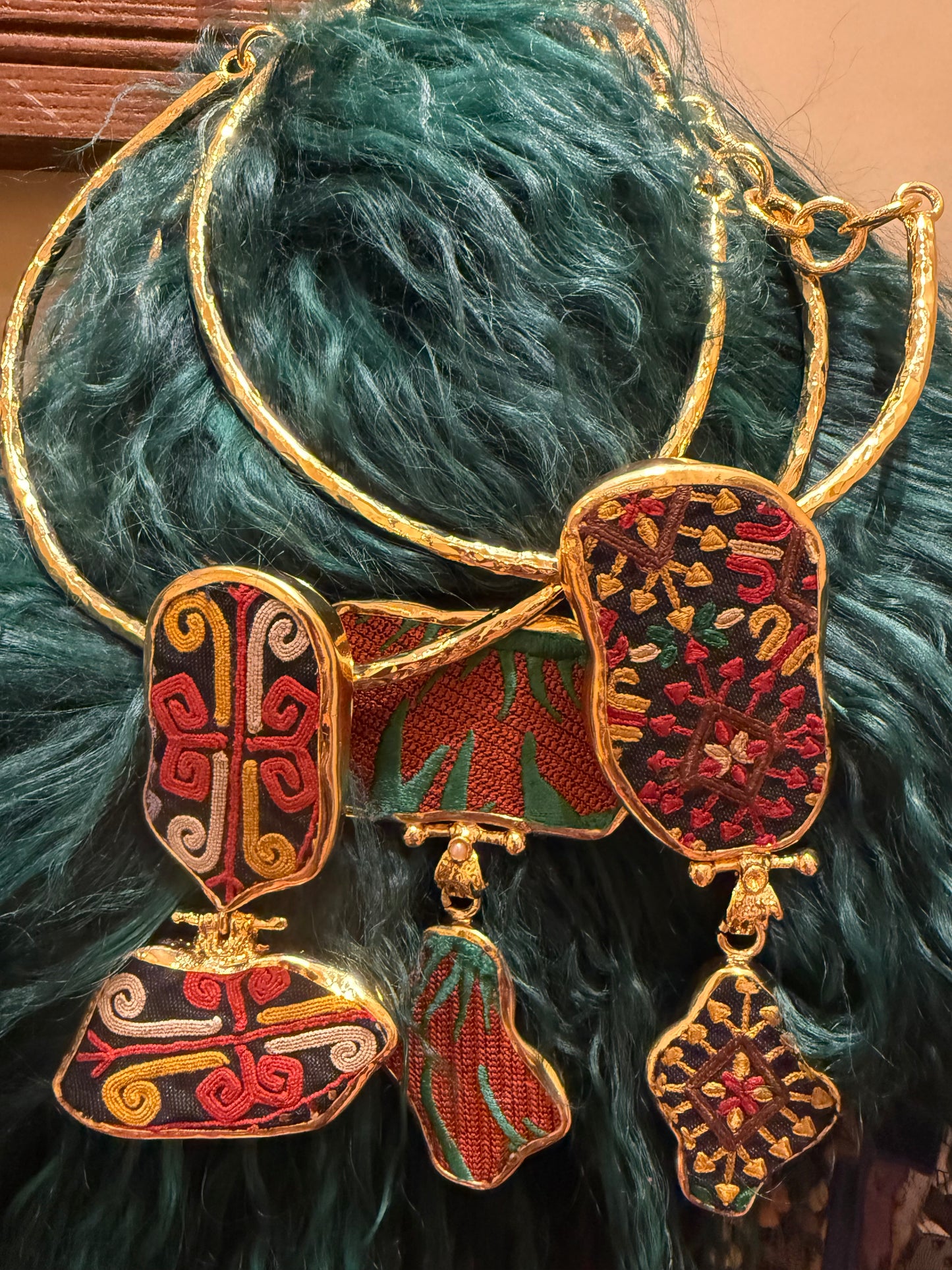 UZBEK-TASTIC DOUBLE DROP CHOKER