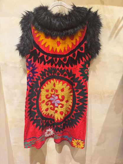SANTA'S SUZANI VEST