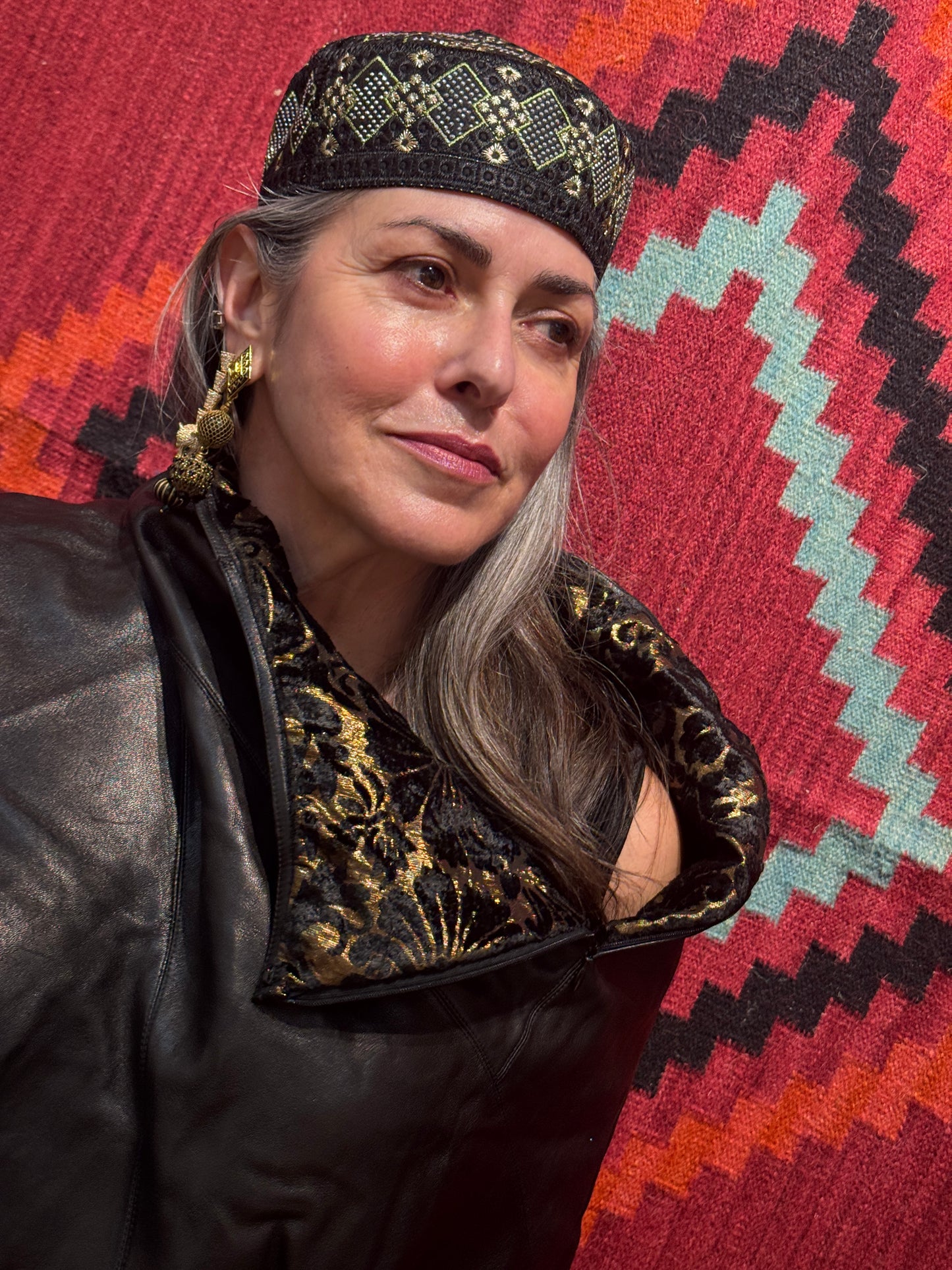 BLACK LEATHER CAPELET