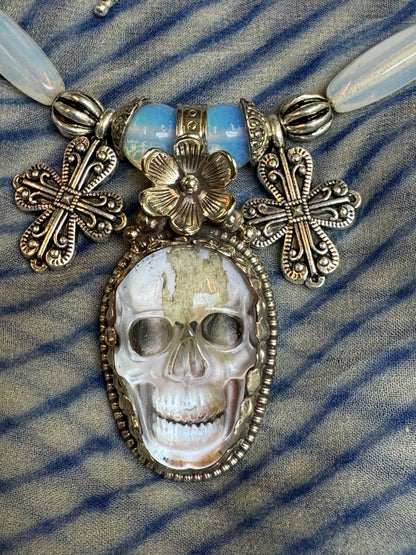 MOONLIGHT GLOW SKULL NECKLACES