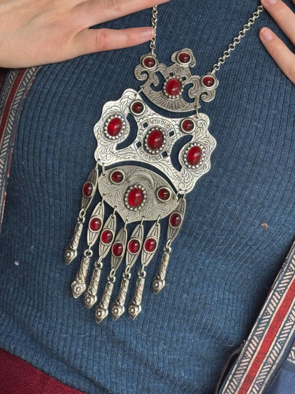 TURKISH DELIGHT SILVER BERRY RESIN NECKLACE