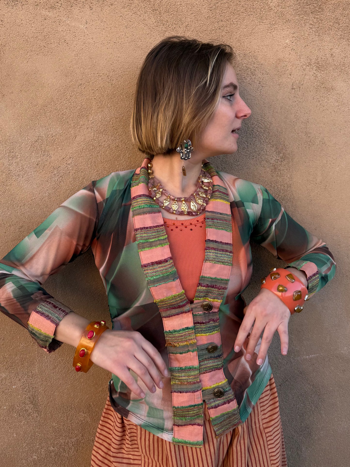 STRETCHY ABSTRACT PEACE BUTTON SHACKET