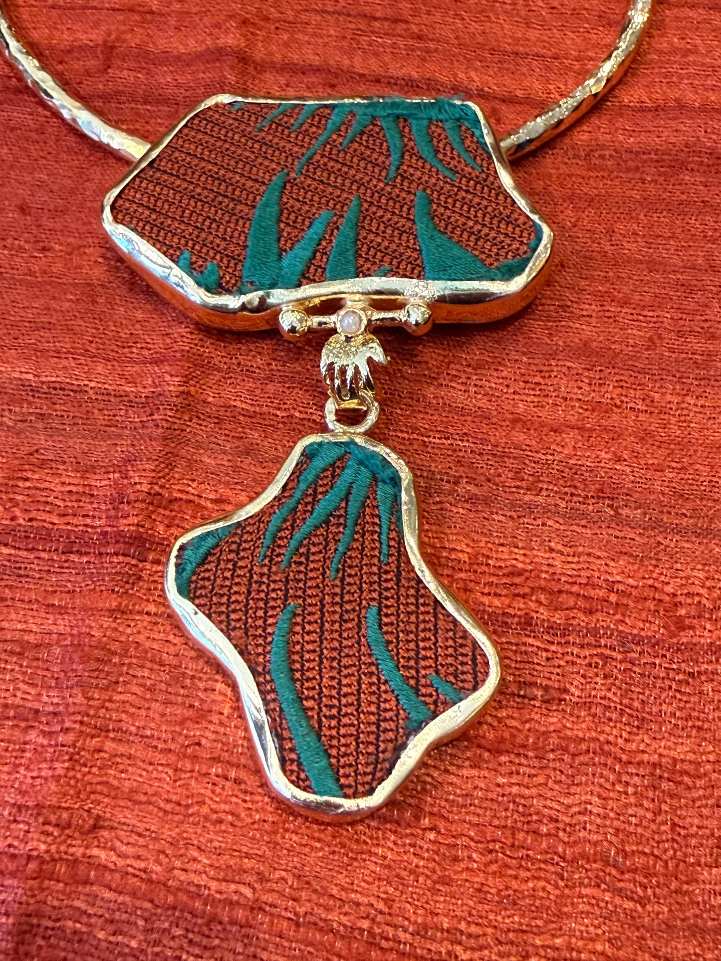 UZBEK-TASTIC DOUBLE DROP CHOKER