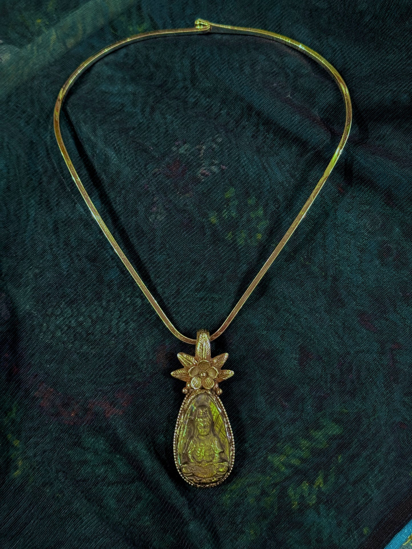 QUAN YIN HAND CARVED LABRADORITE PENDANT COLLAR NECKLACE