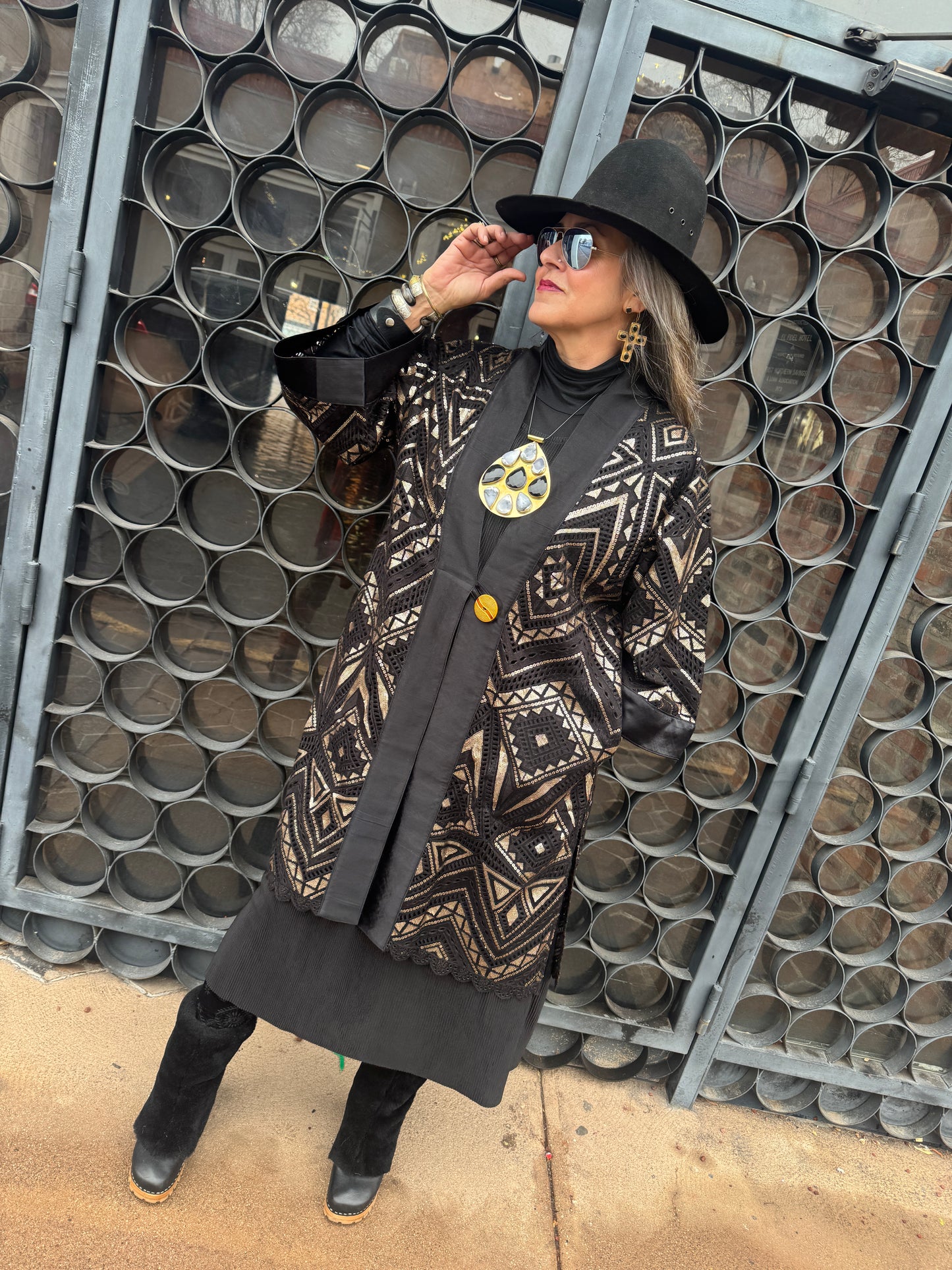 BLACK EMPIRE DECO DUSTER