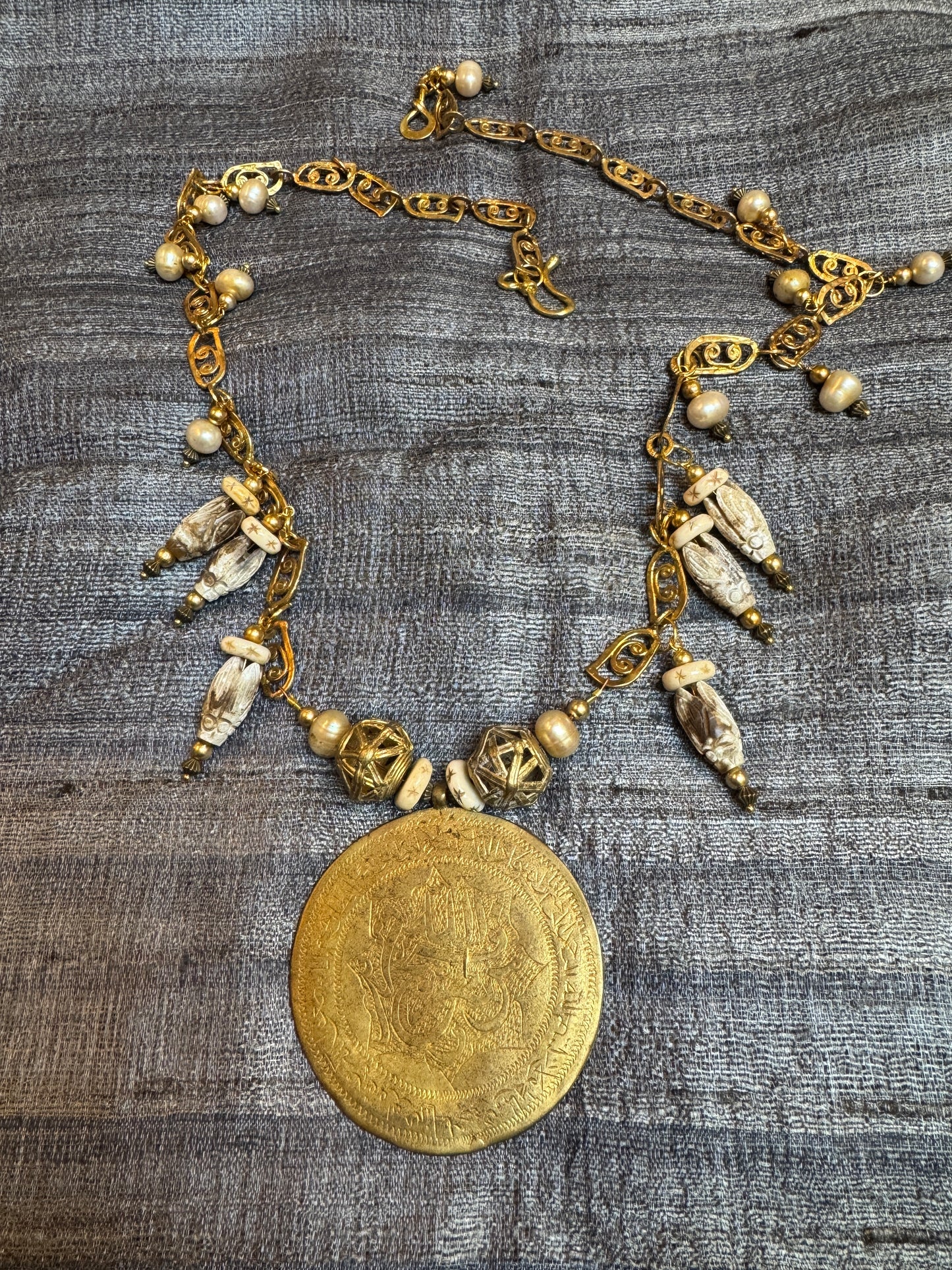 ANCIENT CICADA ARABIC MEDALLION NECKLACE