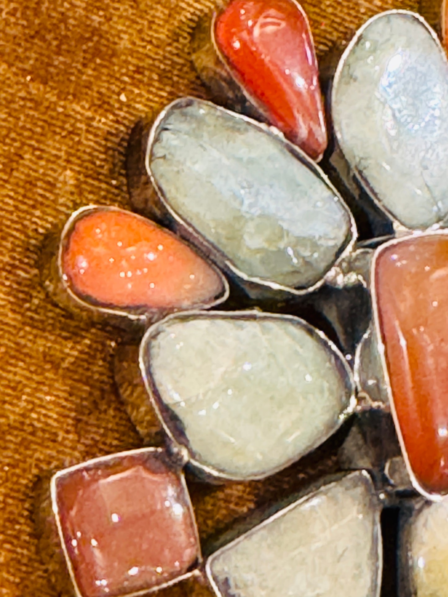 AVENTURINE AND AGATE MAMMOTH PENDANT