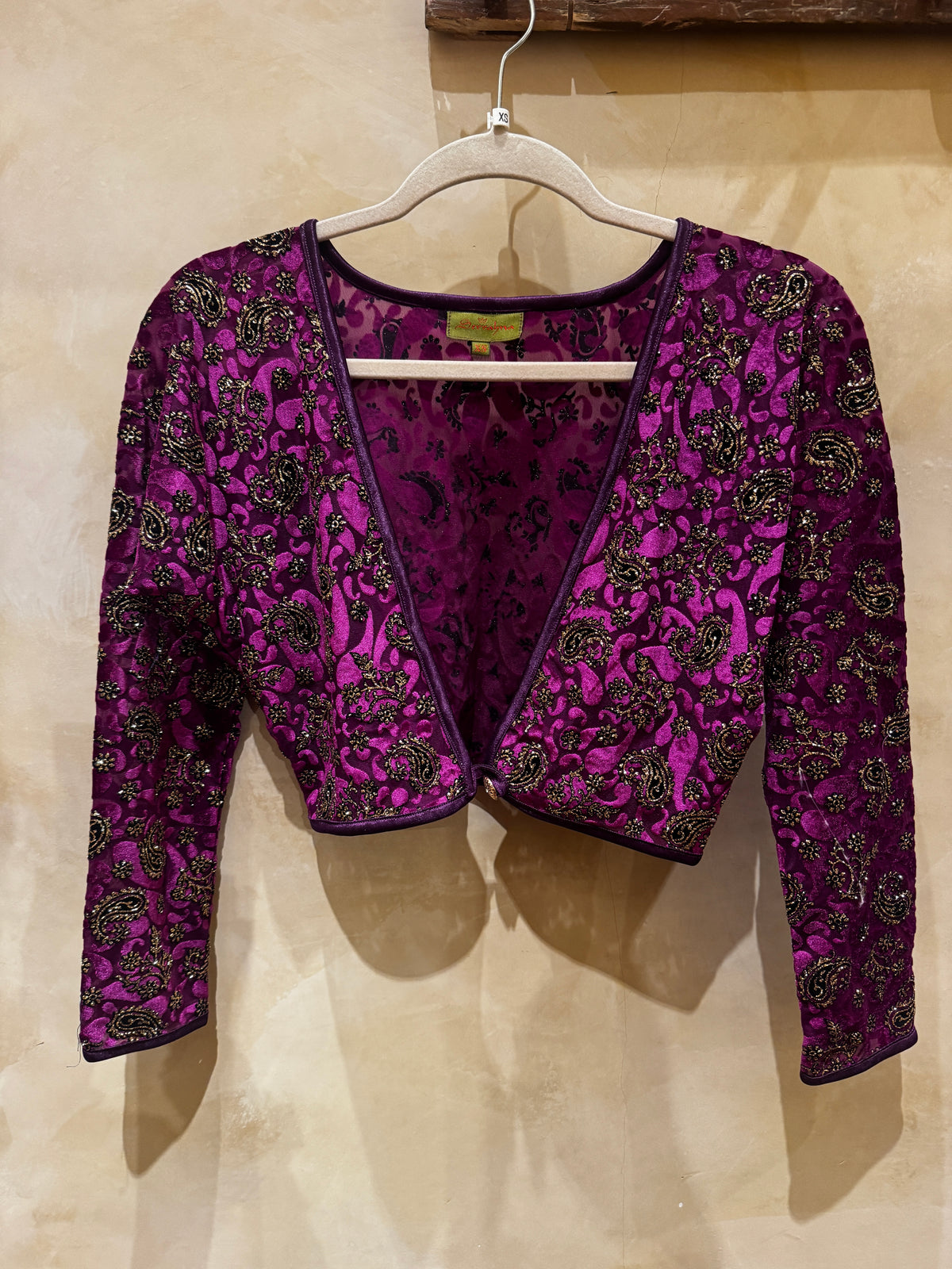 GILDED PAISLEY STRETCH VELVET SHRUG
