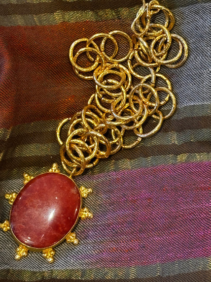 RHUBARB JASPER GOLD PENDANT NECKLACE