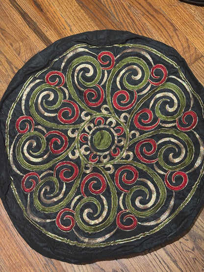 POUF SILK EMBROIDERED