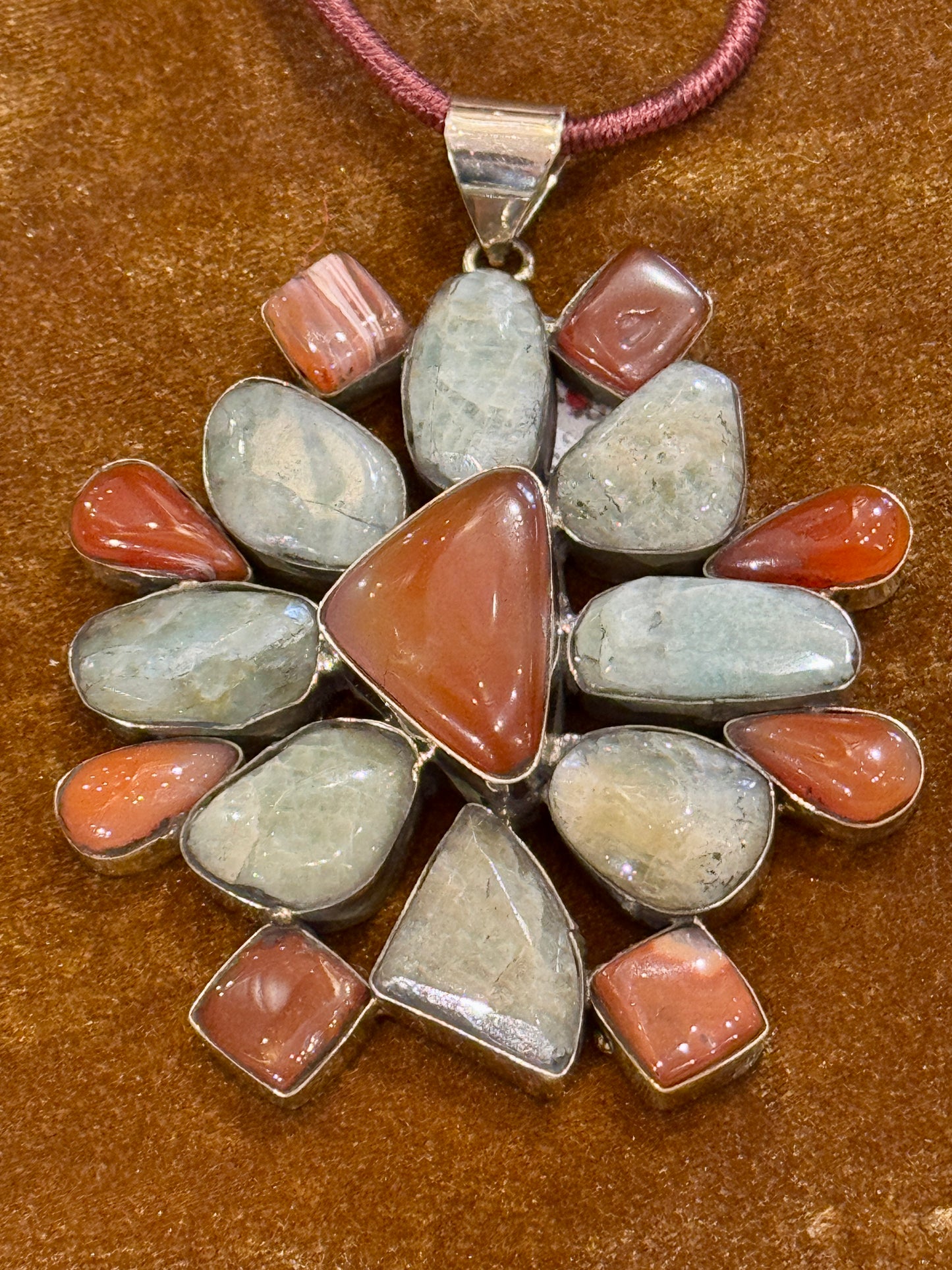 AVENTURINE AND AGATE MAMMOTH PENDANT