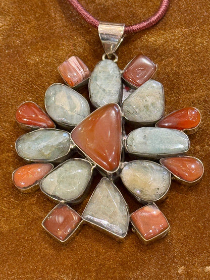 AVENTURINE AND AGATE MAMMOTH PENDANT