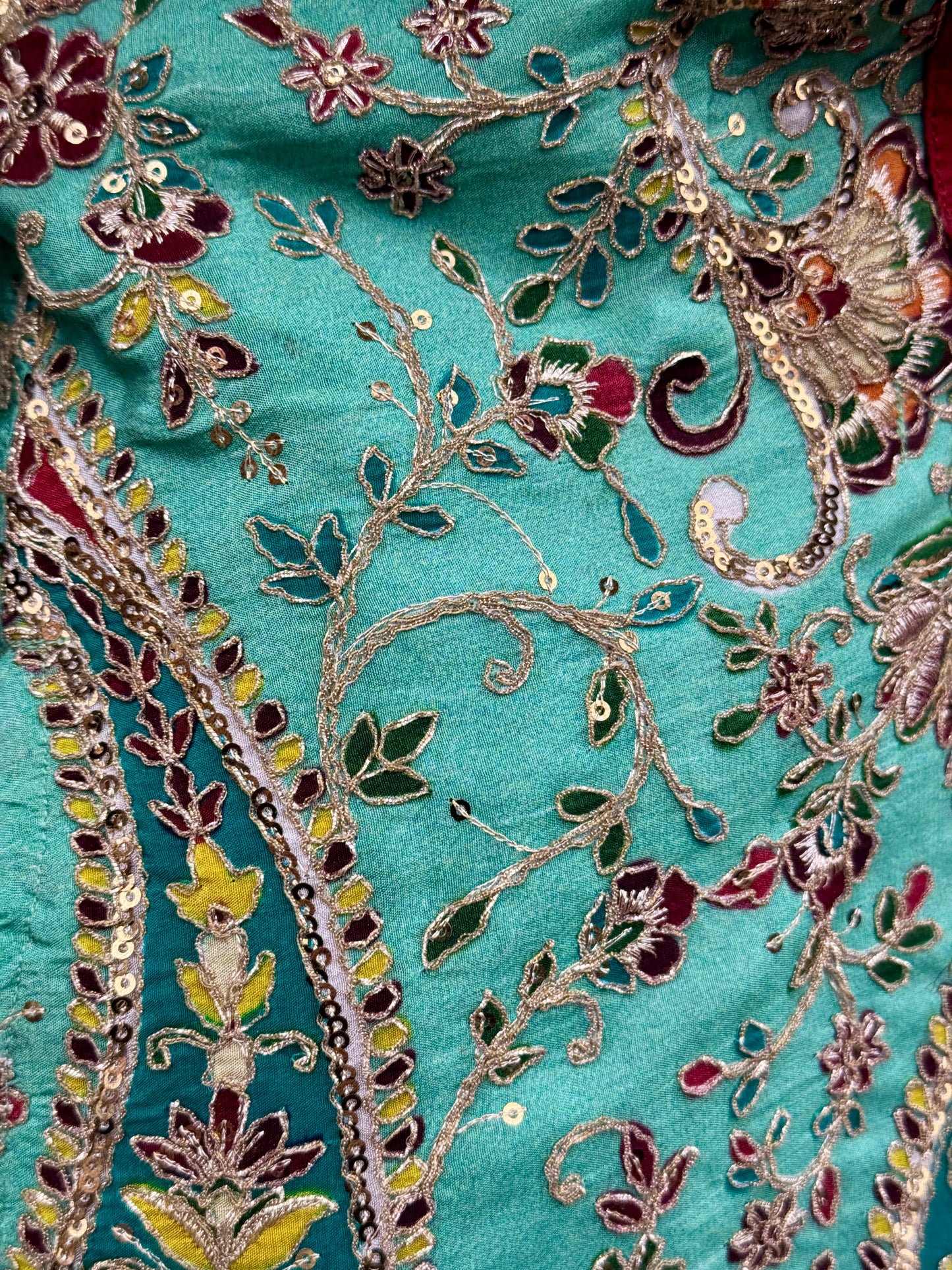 ROMANTIC GILDED AND EMBROIDERED SWING COAT