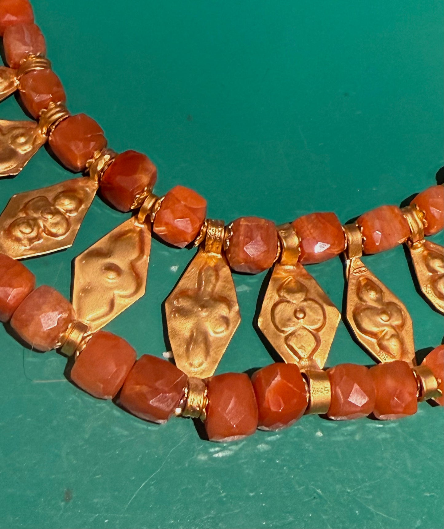 RAW GEM COLLAR NECKLACE