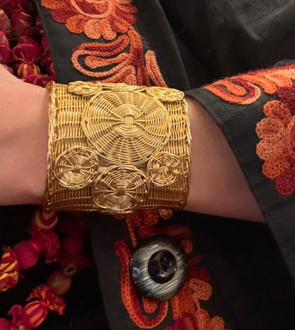 HAND WOVEN MASTERPIECE BRASS WIRE CUFF