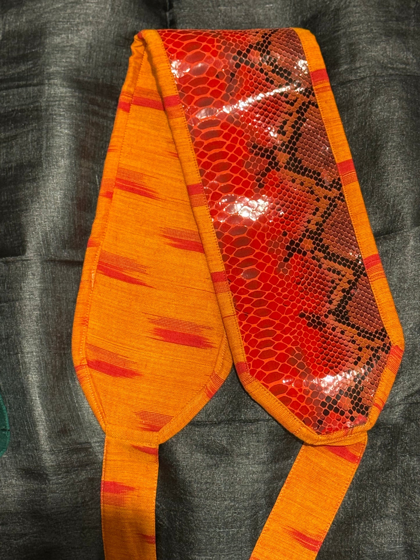 REVERSIBLE LEATHER & TEXTILE WRAP BELT: 21 COLOR STORIES