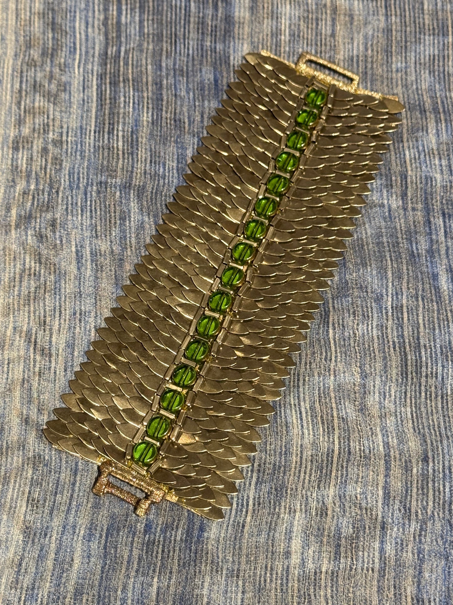 INTRICATE METAL FISH SCALE WRIST WRAPS
