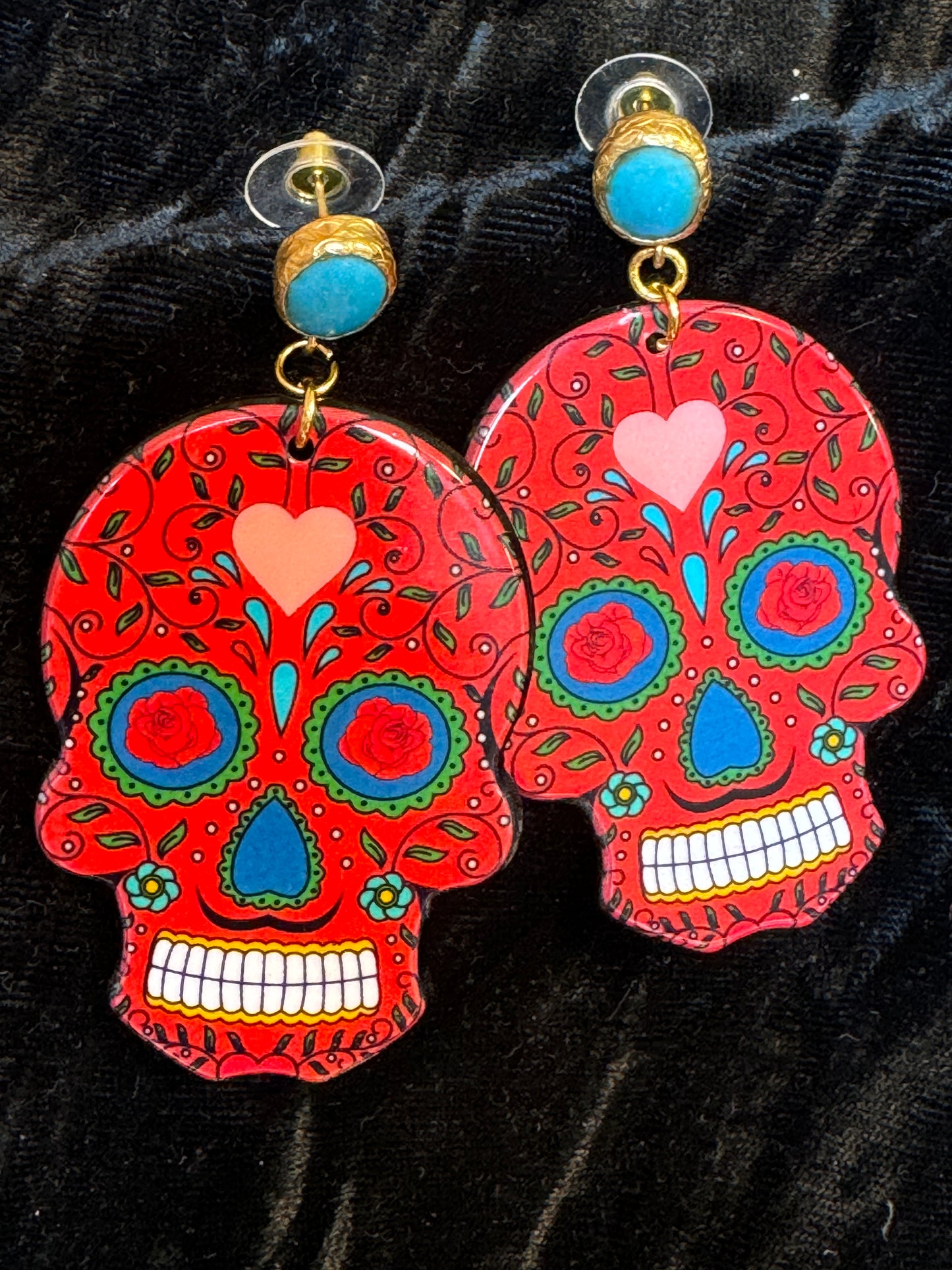 SKULL EARRINGS OF RESIN AND GEMSTONE TOPS