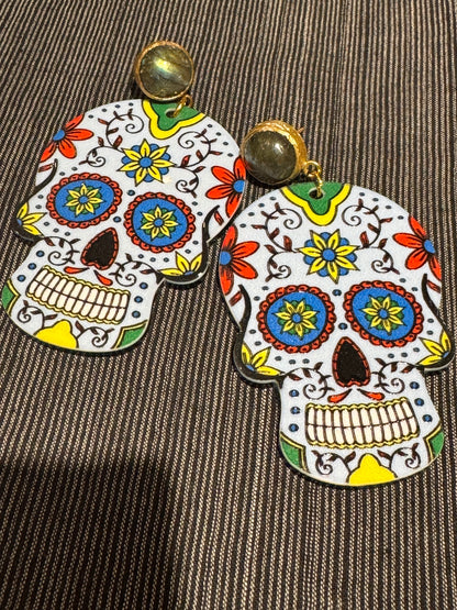 SKULL EARRINGS OF RESIN AND GEMSTONE TOPS