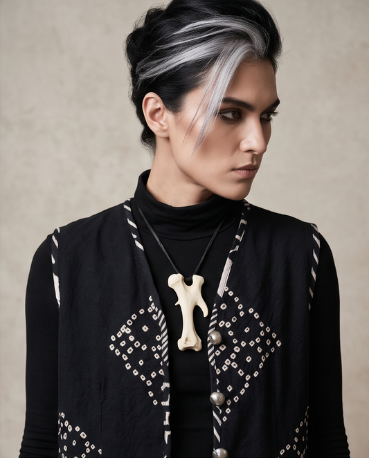 B&W WOOL VEST