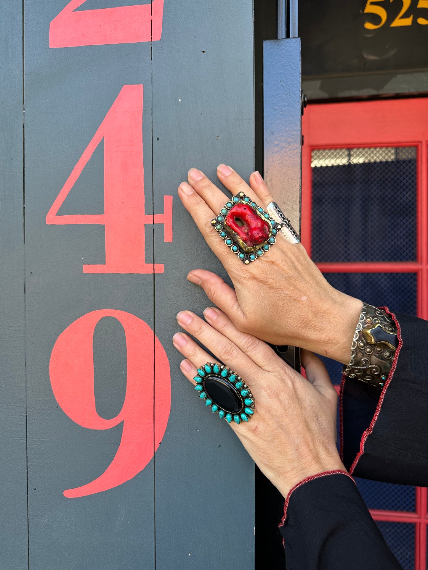 BLACK AGATE TURQUOISE PORTRAIT RING