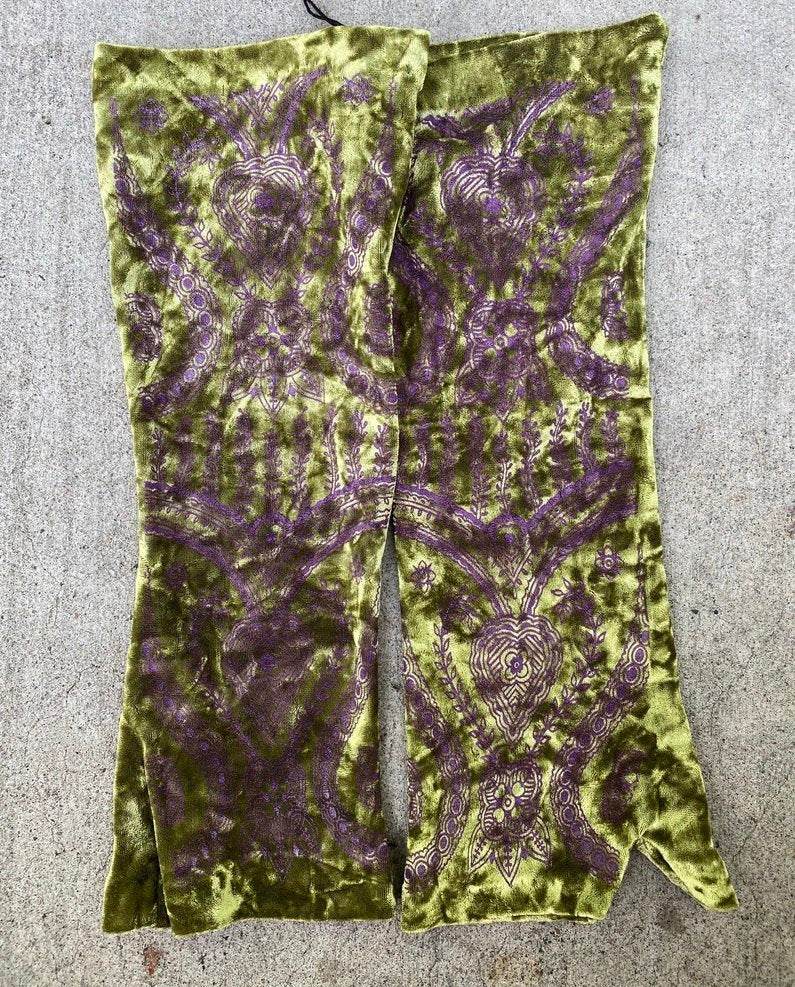 Lichen green crush velvet purple heart scroll silkscreen fingerless gloves Andrea Serrahn Serrahna