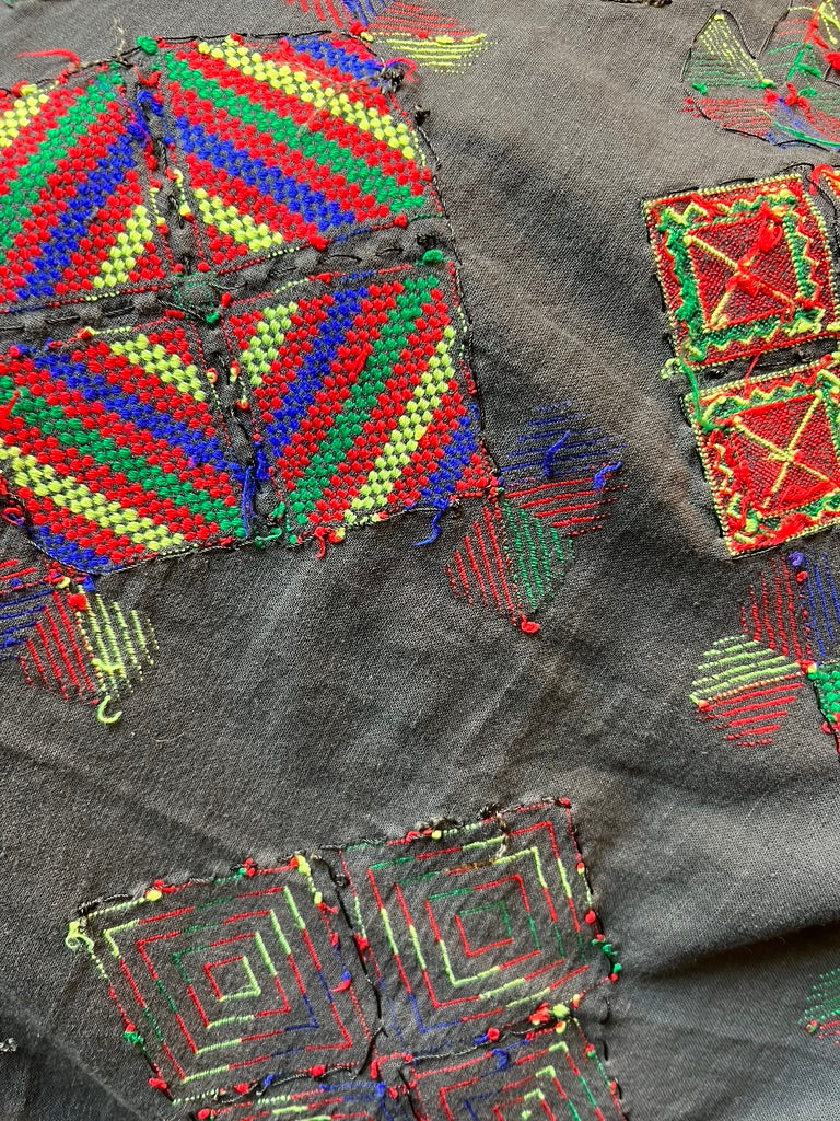 Kohistani wedding shawl exquisite embroidery master hand embroidery Andrea Serrahn Serrahna