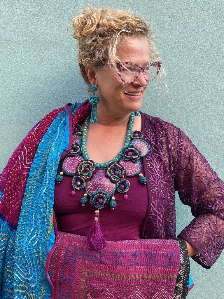 Bandhani silk shawl crocheted tassels plum turquoise Andrea Serrahn Serrahn