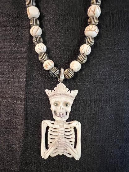 RIBS AND BONES NECKLACE