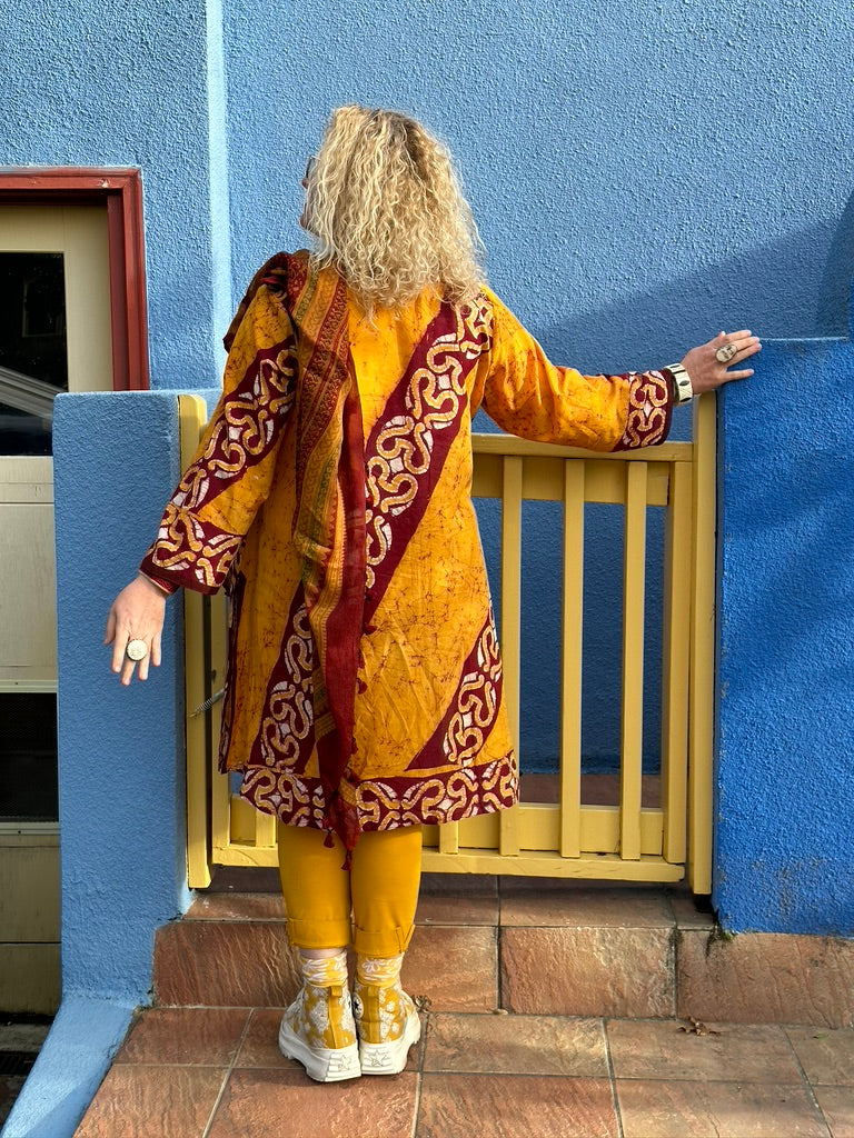 KALIA KURTI
