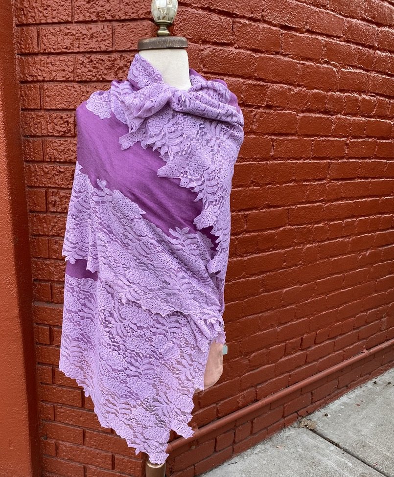 Soft Pashmina Lace Shawl wool violet lavender Andrea Serrahn Serrahna