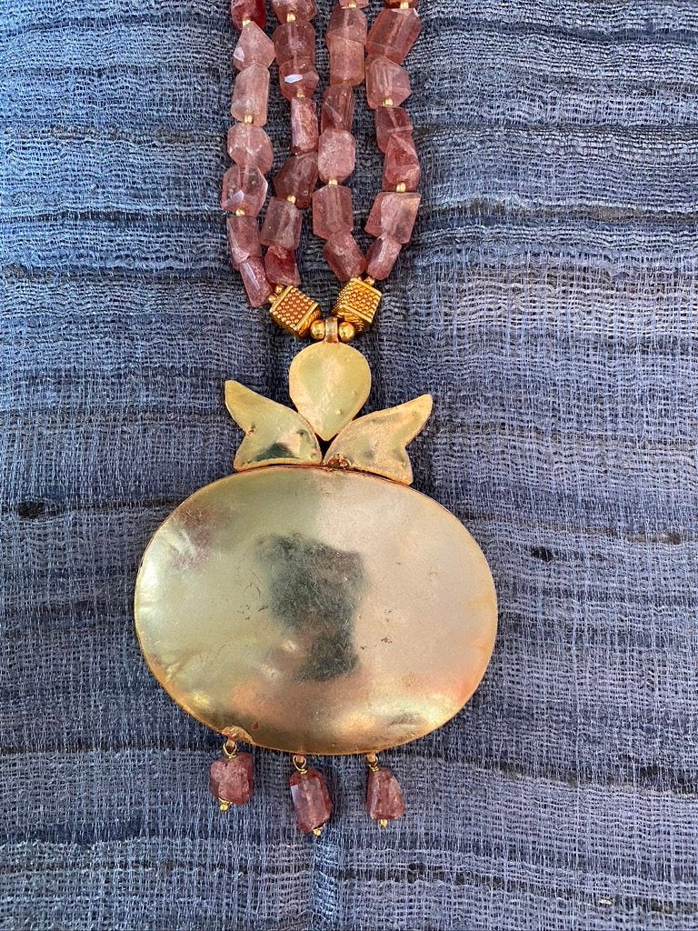 TRADITIONAL INDIAN REPOUSSE PENDANT NECKLACE